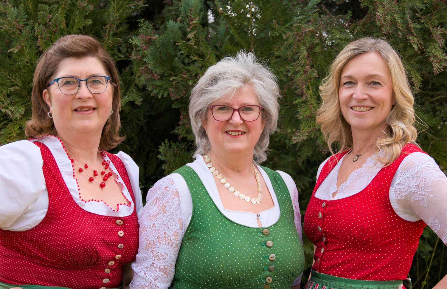 Obfrau und Stellvertreterinnen Obfrau und Stellvertreterinnen